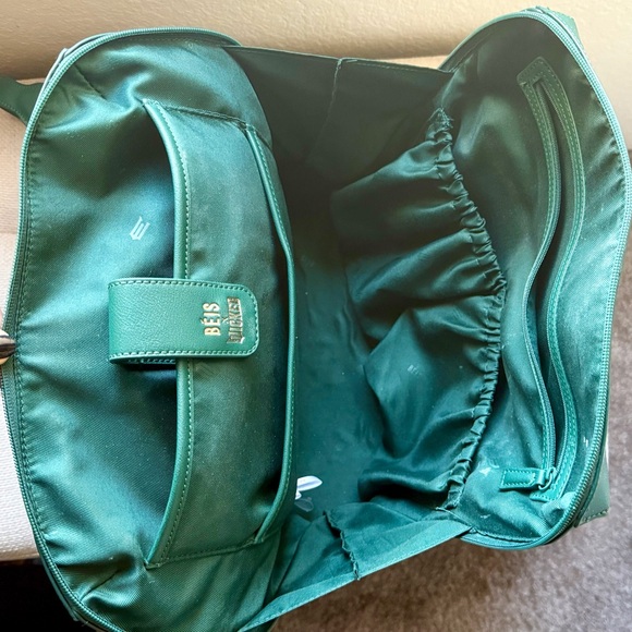 BÉIS Green WICKED 💚 Backpack - Picture 6 of 10